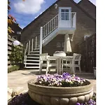 Lively Apartment In Oostkapelle